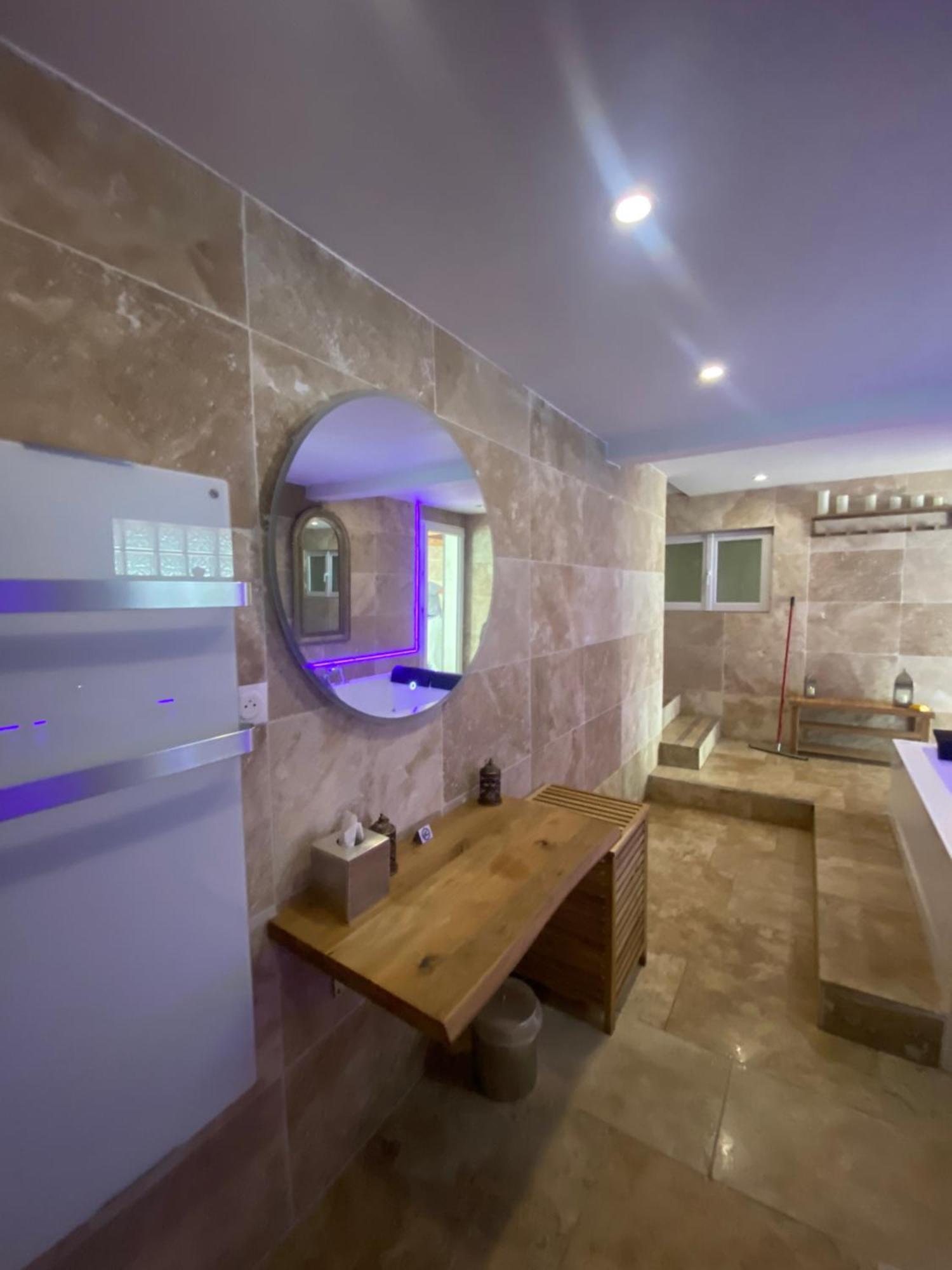 O Bain Soleil Bed & Breakfast Bourg-Saint-Andéol Екстериор снимка