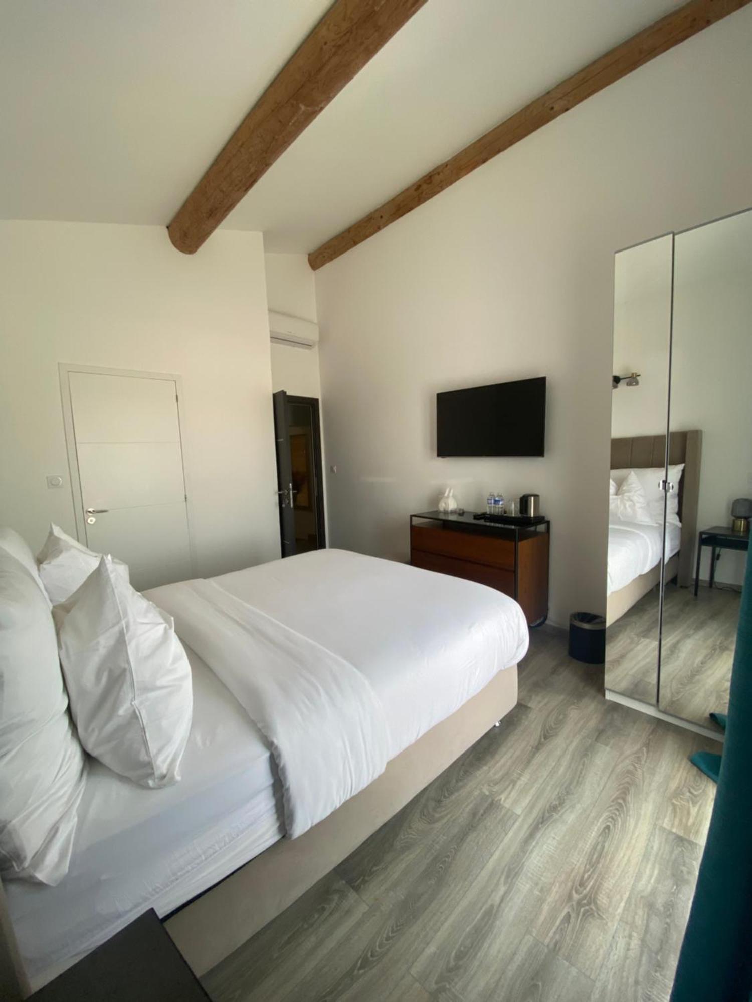 O Bain Soleil Bed & Breakfast Bourg-Saint-Andéol Екстериор снимка